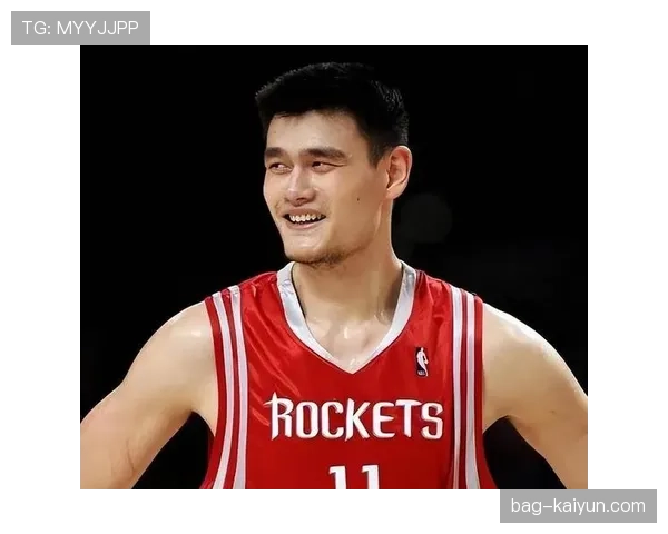 CBA“走进校园”计划启动,姚明现身广州中学示范基础挡拆